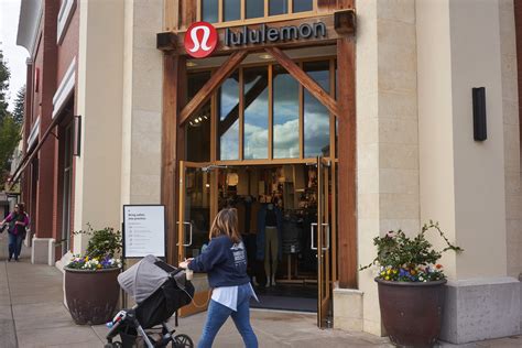 Lululemon exchange. Things To Know About Lululemon exchange. 